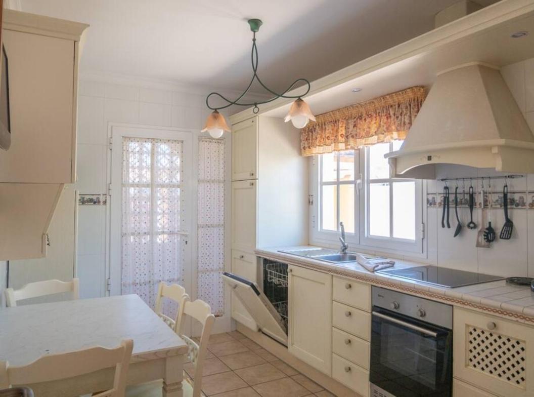 Holiday Villa Vergel With Huge Private Pool, Jacuzzi, Sauna & Bbq By Amazzzing Travel Caleta De Fuste Buitenkant foto
